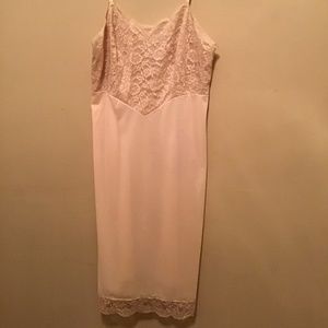 Vintage Women’s Vanity Fair Slip Size 40 T
